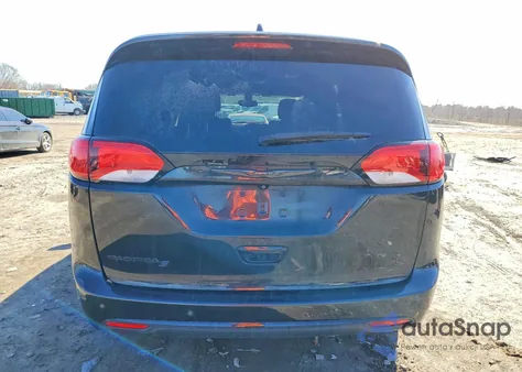 2018 Chrysler Pacifica из США, поврежденный, VIN 2C4RC1FG3JR263390
